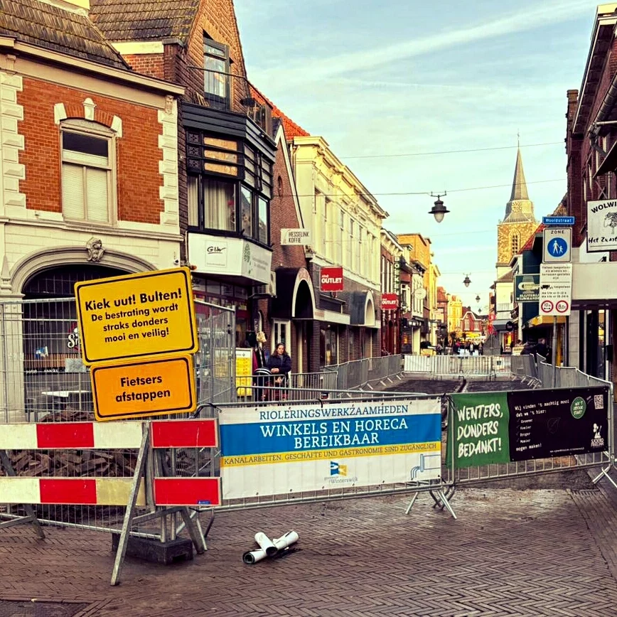 Grappige borden in dorp Winterswijk